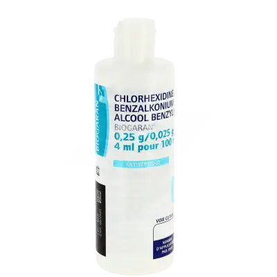 Chlorhexidine/benzalkonium/alcool Benzylique Biogaran 0,25 G/0,025 G/4 Ml Pour 100 Ml, Solution Pour Application Locale à Mérignac