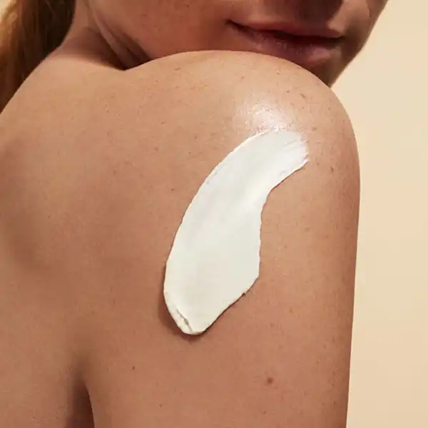 Clarins Suncare Crème Solaire Jeunesse Très Haute Protection Spf 50+ Protection Solaire Corps Uva/uvb 50+ 150ml
