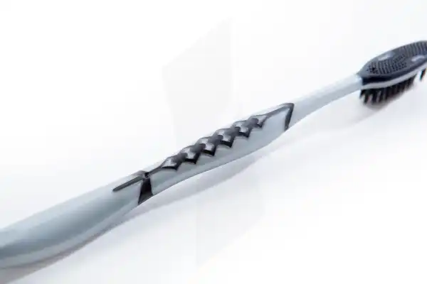 Superwhite Brush Black Edition Brosse à Dents Souple B/2