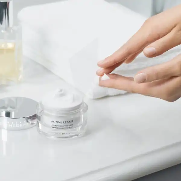Institut Esthederm Active Repair Crème Correctrice Ride Anti-âge Perfecteur 50ml