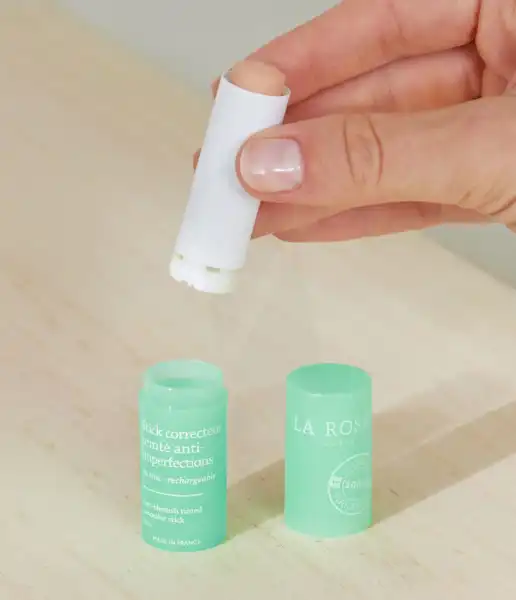 La Rosée Stick Correcteur Teinté Anti-imperfections Rechargeable Au Zinc 5,5g