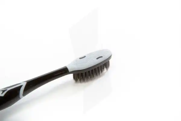 Superwhite Brush Black Edition Brosse à Dents Medium B/1